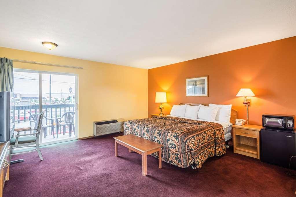 Howard Johnson By Wyndham Hotel