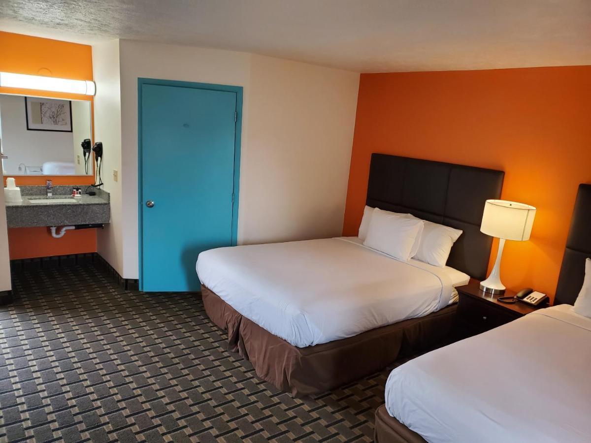 Howard Johnson By Wyndham 2*