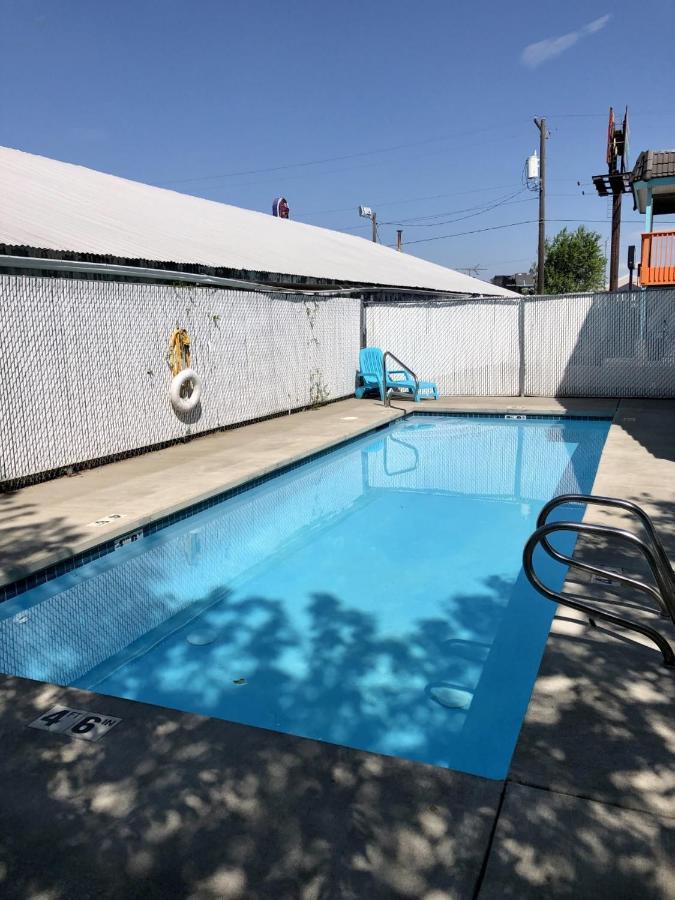 Howard Johnson By Wyndham Spokane