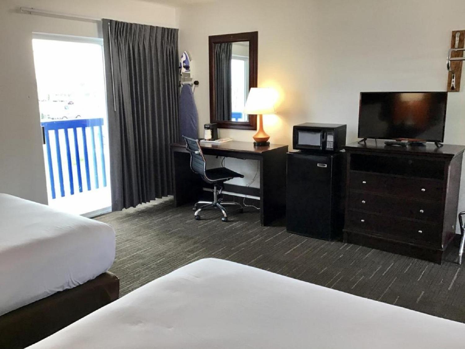 Howard Johnson By Wyndham Hotel