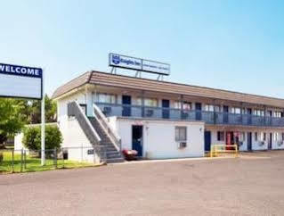 Howard Johnson By Wyndham Hotel