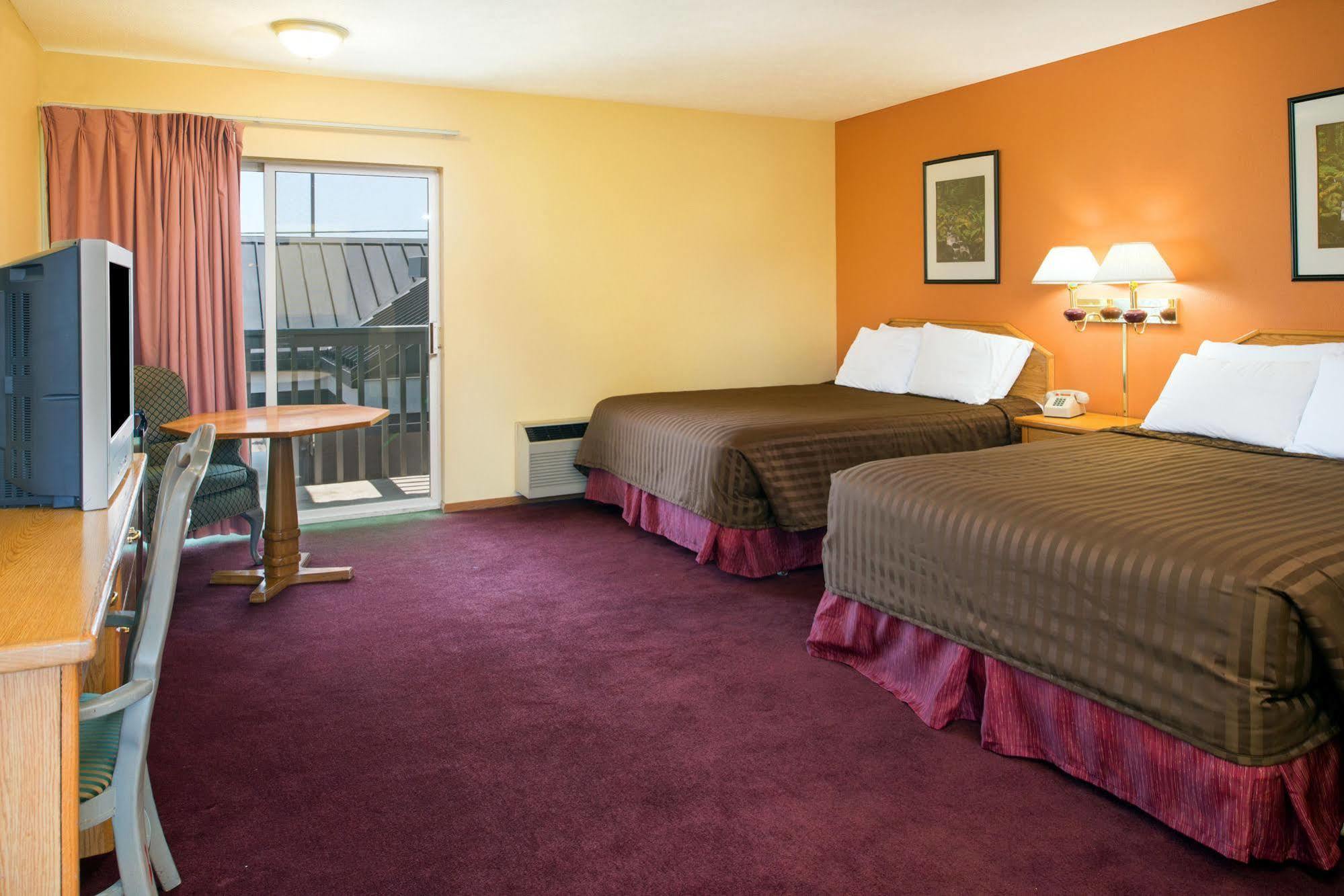 Hotel Howard Johnson By Wyndham 2*